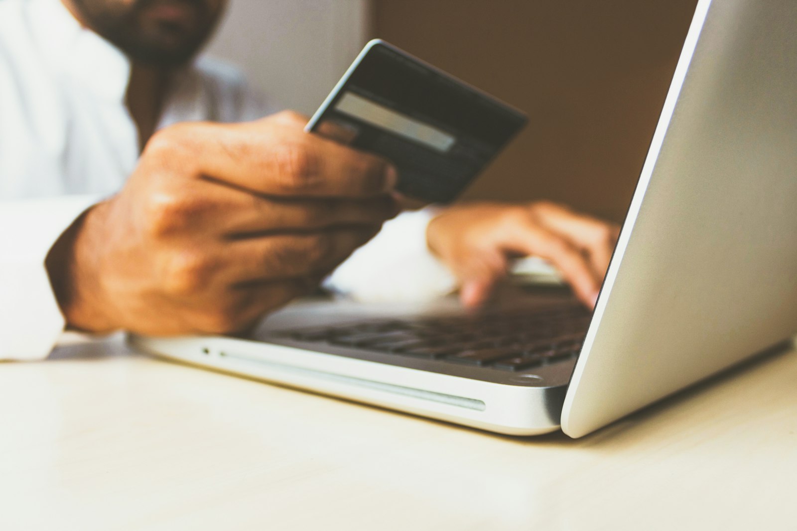 How to Protect Personal Data on Public Wi-Fi Networks